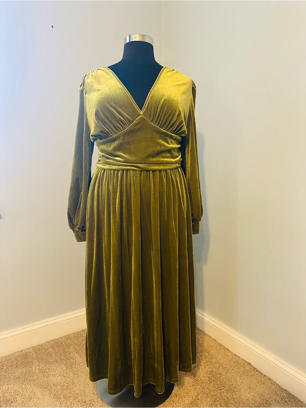 Green Velvet V-Neck Maxi Dress 2x/3x